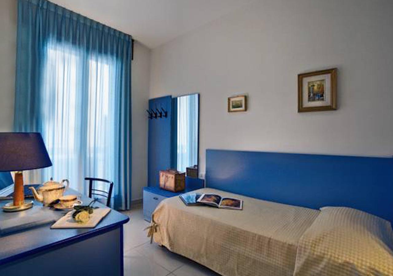 Hotel Le Tegnue Sottomarina Bilik gambar